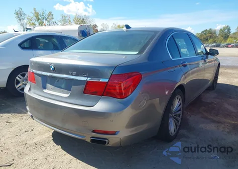 2011 BMW 750Li z USA, uszkodzony, nr VIN WBAKB8C56BCY65532